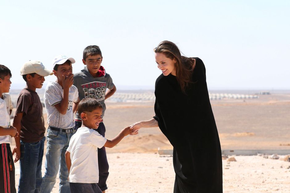 Добрые дела Анджелины Джоли